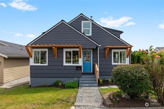 2609 E 17th St, Bremerton, WA 98310