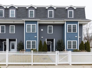 172 Bright St Unit 4, Waltham, MA 02453