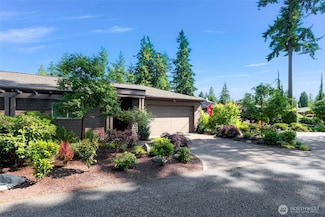 8778 Clubhouse Point Dr, Blaine, WA 98230