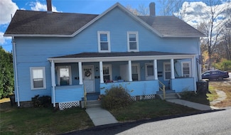 6 Oak St, Smithfield, RI 02917