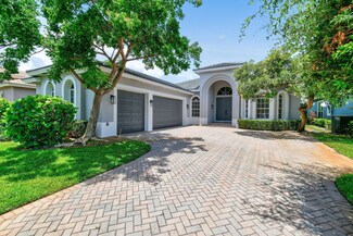 479 Pine Tree Ct, Lake Worth, FL 33462
