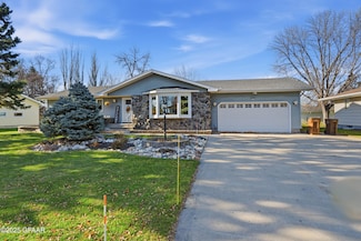 1012 10th Ave SE, East Grand Forks, MN 56721