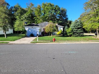 327 Lexington Dr, Little Egg Harbor Township, NJ 08087