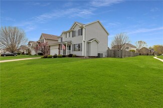 2022 NW 158th St, Clive, IA 50325