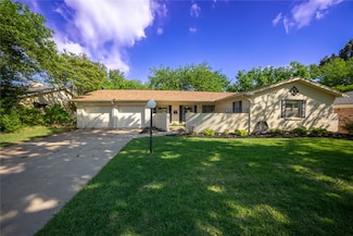 6413 Wrigley Way, Fort Worth, TX 76133