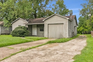2228 Norwood Dr, Orange, TX 77630
