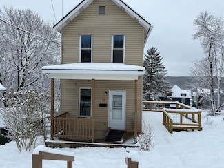 30 Manning St, Oil City, PA 16301
