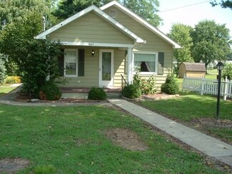 605 W Chestnut St, Francisco, IN 47649