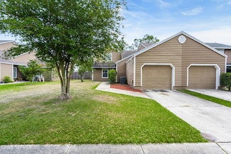 12751 Ashbrook Cir E, Jacksonville, FL 32225