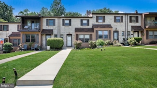 126 Bishop Dr, Aston, PA 19014