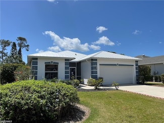 177 Stanhope Cir, Naples, FL 34104