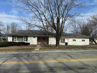 2222 Catalpa Ave, South Bend, IN 46613