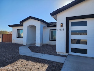 13905 S Avalon Rd, Arizona City, AZ 85123