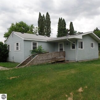 11558 Merrill St, Riverdale, MI 48877