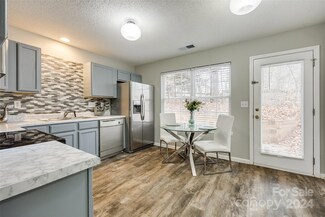 1413 Swaying Branch Ln, Clover, SC 29710