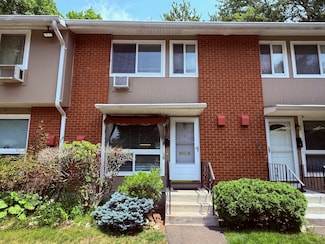 182 Worth Ave, Hamden, CT 06518