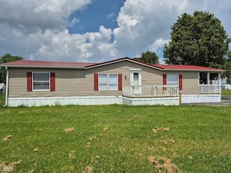 1516 Drakewood Ln, Scottsburg, IN 47170