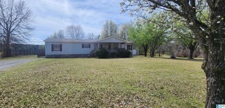 7488 Crowder Dr, Bessemer, AL 35023