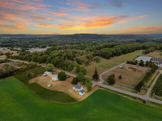 N3075 Smokey Hollow Rd, Poynette, WI 53955