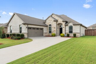 529 Natchez Ln, Glenn Heights, TX 75154