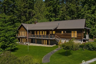 6335 Bayview Rd, Clinton, WA 98236