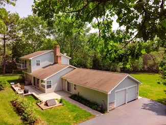 1762 W Palatine Rd, Inverness, IL 60067