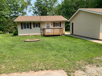 14501 3rd St, Hubbard Lake, MI 49747