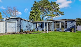 23 Limetree Dr, Manorville, NY 11949