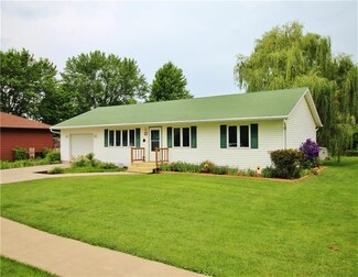 411 W Market St, Panora, IA 50216