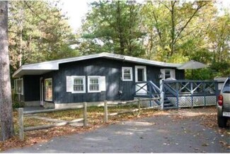 207 Waltham St, Halifax, MA 02338