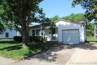 1125 N Oklahoma Ave, Claremore, OK 74017