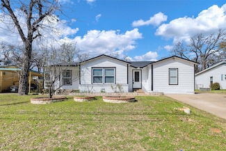 209 Hurstview Dr, Hurst, TX 76053