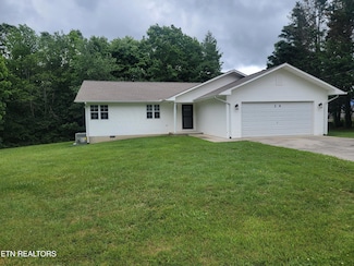 14 Rena Cir, Crossville, TN 38572