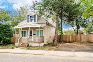42 Linton Place, Keansburg, NJ 07734