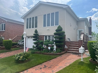 15916 92nd St, Howard Beach, NY 11414