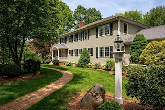 45 Tidewater Farm Rd, Greenland, NH 03840