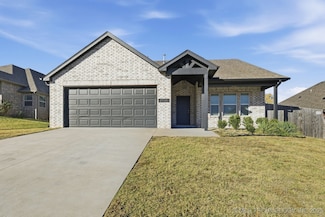 2406 W Kingsport Ct S, Broken Arrow, OK 74011