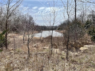 21545 W 303rd Rd, Paola, KS 66071