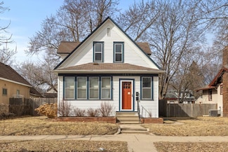 3852 36th Ave S, Minneapolis, MN 55406