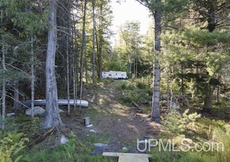 TBD Floating Bear Trail, Champion, MI 49814