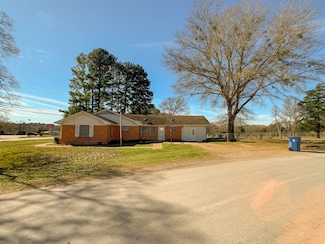 519 W Commerce St, Buffalo, TX 75831