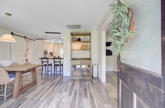 422 Geddes Ave, Charleston, SC 29407