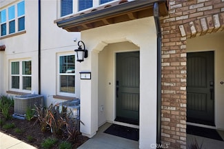 9831 La Serna Dr Unit 4, Whittier, CA 90605