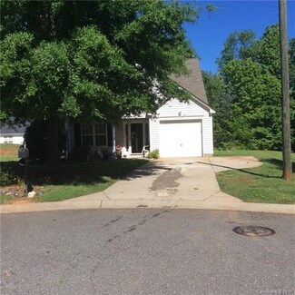 5205 Grass Run Ct, Charlotte, NC 28216