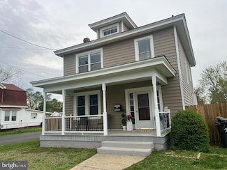 220 Fairfax Ave, Colonial Heights, VA 23834