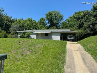 205 Hillside Dr, Vicksburg, MS 39180