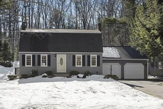 8 Hickory Dr, Townsend, MA 01469