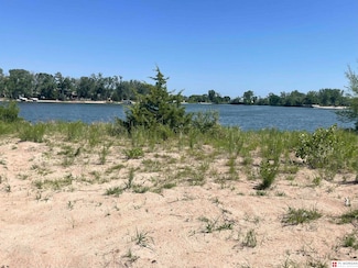 5705 N 284th Cir, Valley, NE 68064