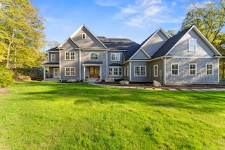 5 Vona Way, Newtown, CT 06470