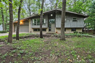7379 Sheffield Dr SE, Ada, MI 49301